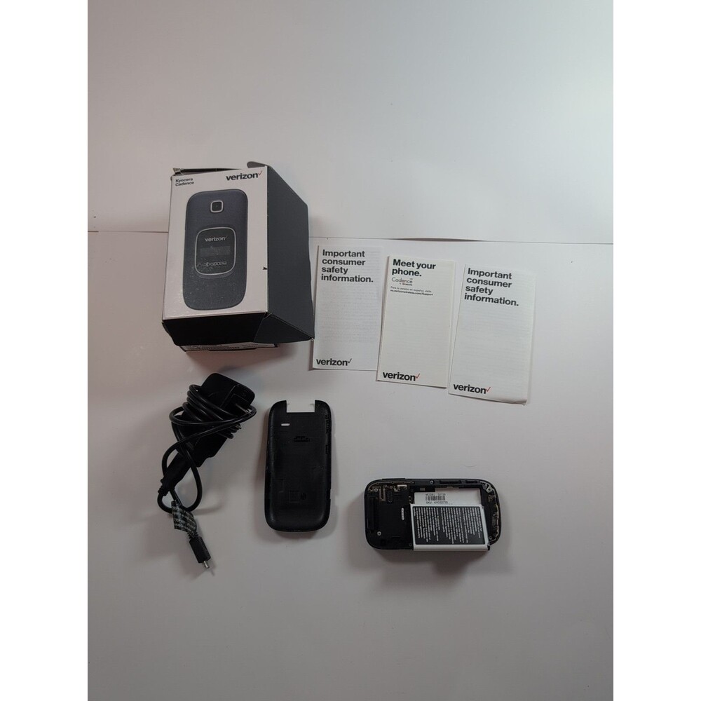 Open Box Kyocera Cadence LTE S2720 Verizon 4G Camera UNLOCKED Flip -
